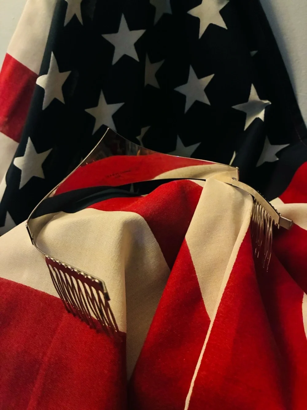 DC Comics Wonder Woman’s Deluxe Tiara Steel Costume Accessory - Picture 6 of 13